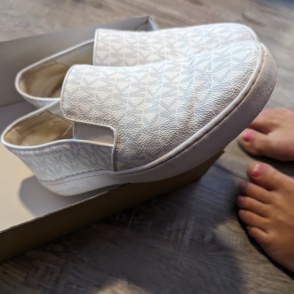 Michael kors mk slide flats - Picture 3 of 4